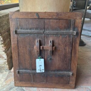 Finestrella in Legno con Specchio