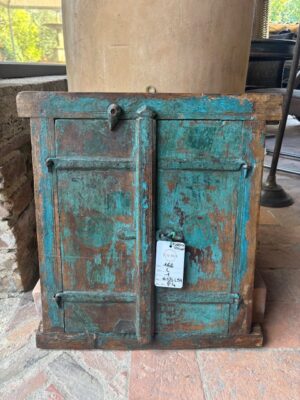 Finestrella in Legno con Specchio