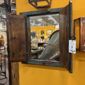 Finestrella in Legno con Specchio