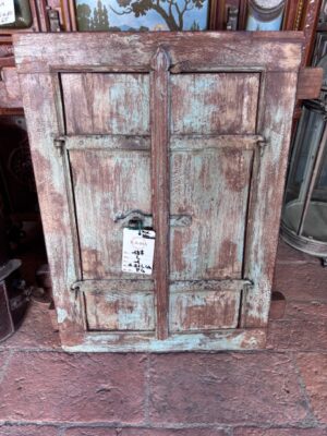 Finestrella in Legno con Specchio