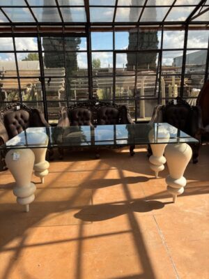 Tavolo Gambe in Legno e Piano in Vetro