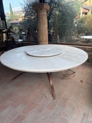 Tavolo Rotondo in Travertino Grande con Piano Girevole completo di Base in Ferro Battuto