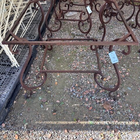 Base in Ferro Quadrata