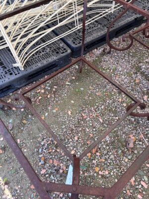 Base in Ferro Quadrata