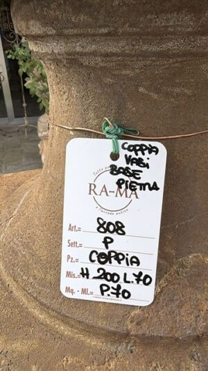 Coppia di Vasi con Base in Pietra