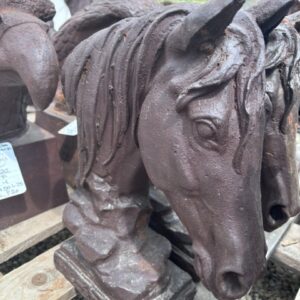 Testa di Cavallo in Ghisa