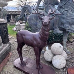 Cervo in Ghisa di Destra