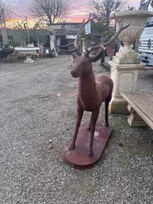 Cervo in Ghisa Dritto