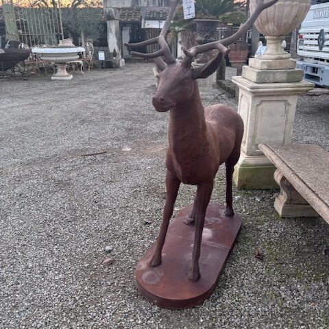 Cervo in Ghisa Dritto