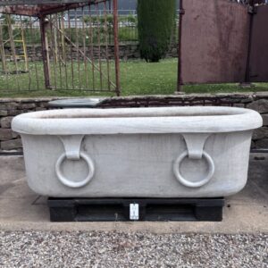 Vasca in Marmo con Anelli