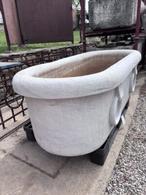 Vasca in Marmo con Anelli