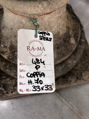 Coppia di Sfere in Pietra