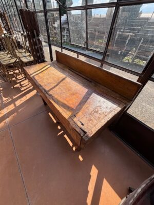 Tavolo da Macellaio Antico con Cassettoni