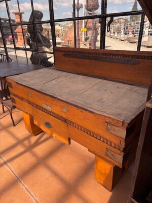 Tavolo da Macellaio con Cassettoni "Natta e Nagot Lille"