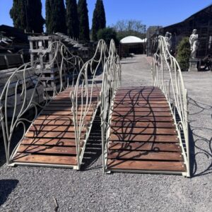 ponte in legno e ferro