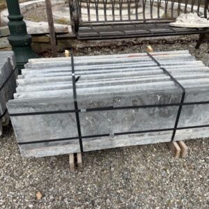 Salini in pietra lavica senza alzata Rifiniti a dx