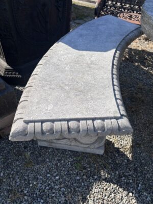 Coppia di Panchine Stondate con Bordo Decorato