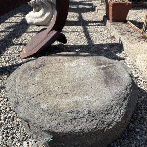 Base per Vaso in Pietra