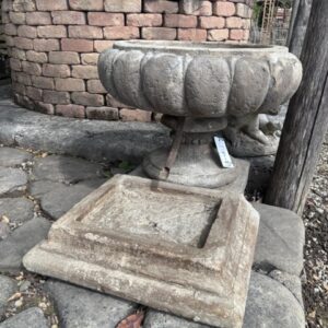 Fontana Medicea con Canna in Rame e Vaschetta