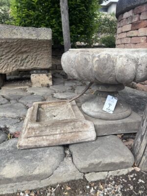 Fontana Medicea con Canna in Rame e Vaschetta