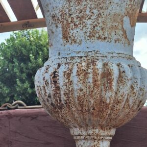 vaso bianco ghisa manici