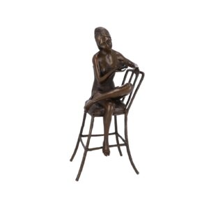 Dama in Bronzo Seduta