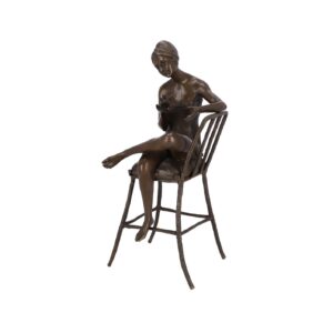 Dama in Bronzo Seduta