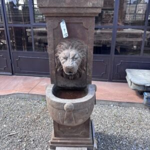 Fontanella con Testa di Leone