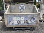 Vasca in Pietra con inserti in Maiolica
