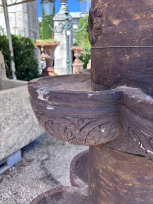 Fontana in Pietra da Centro con Otto Vasche