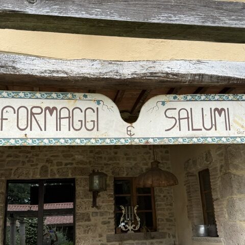 Insegna "Formaggi e Salumi"
