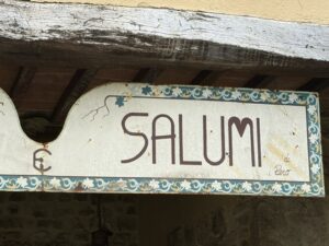Insegna "Formaggi e Salumi"