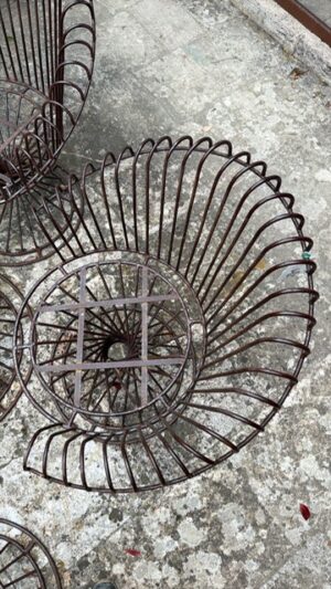 Coppia di poltroncine in ferro pieno "Pavone"