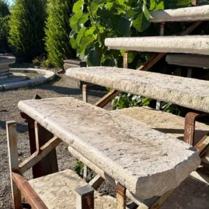 Scalino in Pietra Chiara senza Alzata